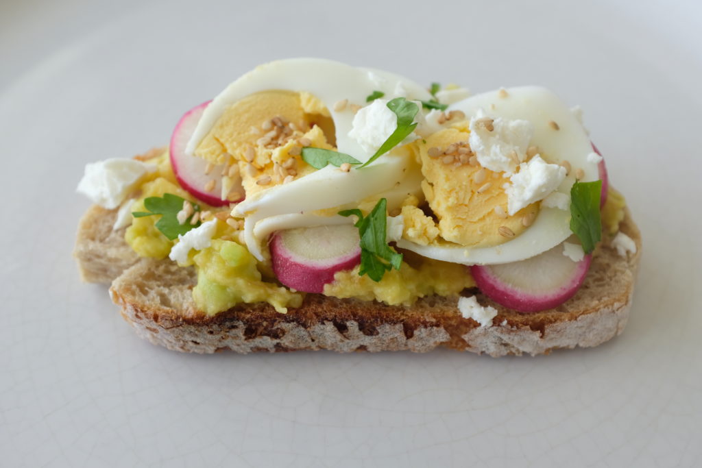 Avocado toast protéiné