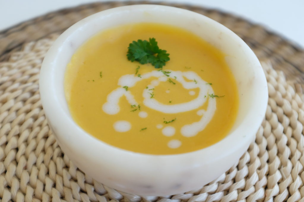 Soupe de lentilles corail au lait de coco