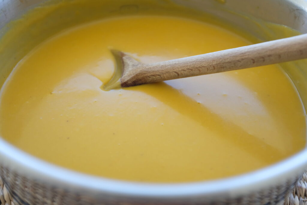 Soupe de lentilles corail au lait de coco