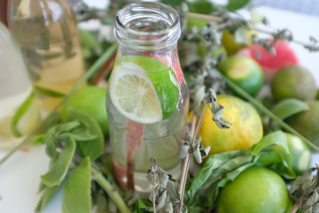 Eau detox pamplemousse, citron, cannelle